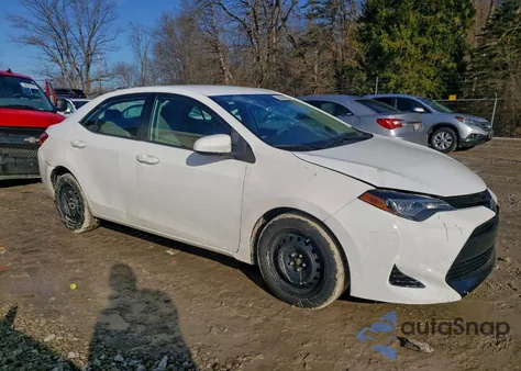 2018 Toyota Corolla L z USA, uszkodzony, nr VIN 2T1BURHE8JC988685
